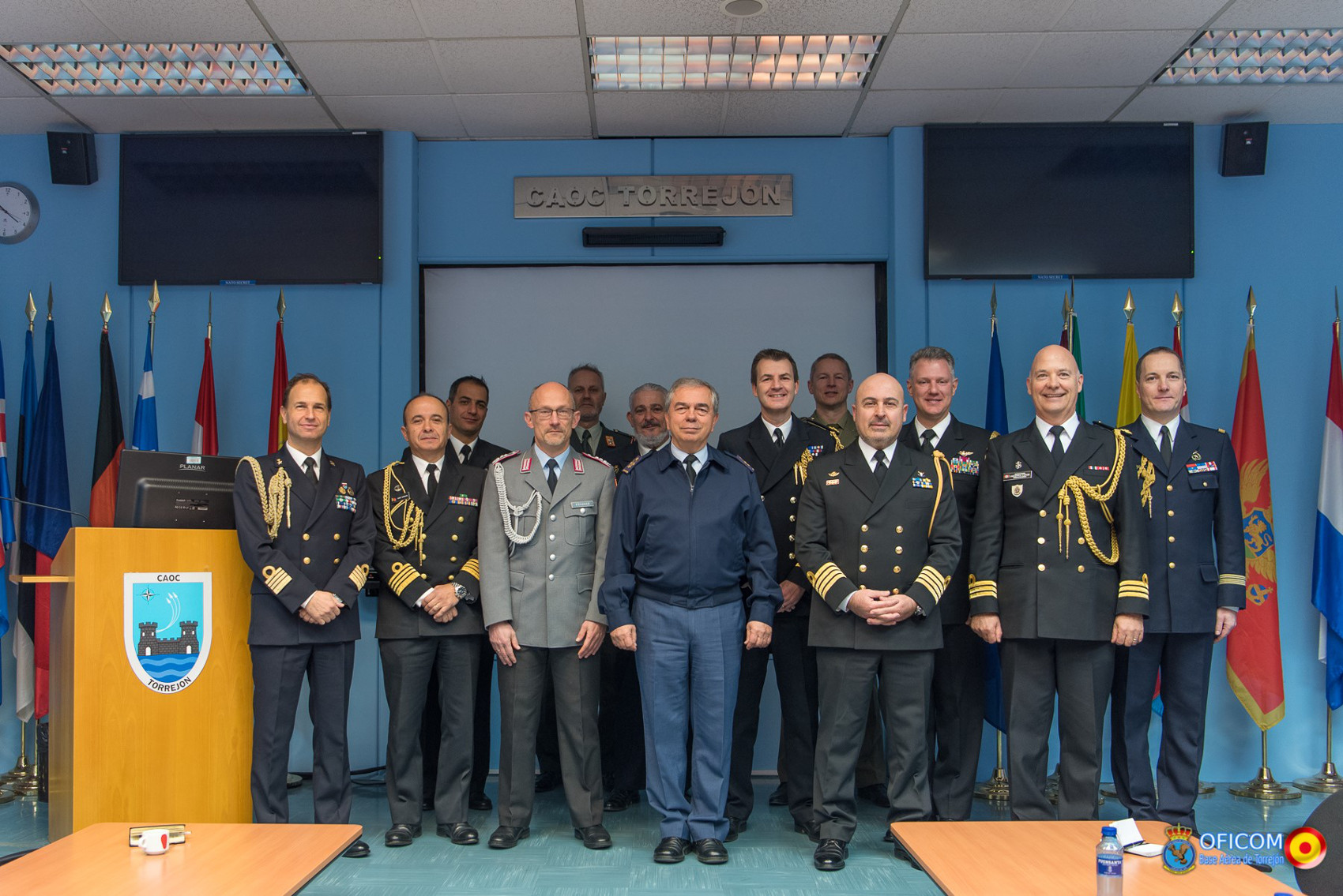 Agregados de Defensa de países OTAN visitan el Centro de Operaciones Aéreas Combinadas de Torrejón