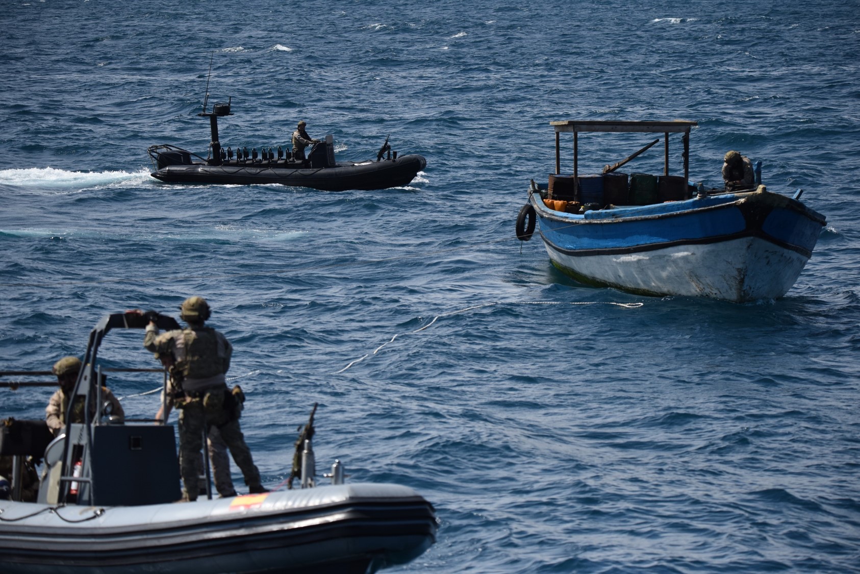 The 'Canarias' frigate rescues personnel from Somali Armed Forces in waters of the Indian Ocean