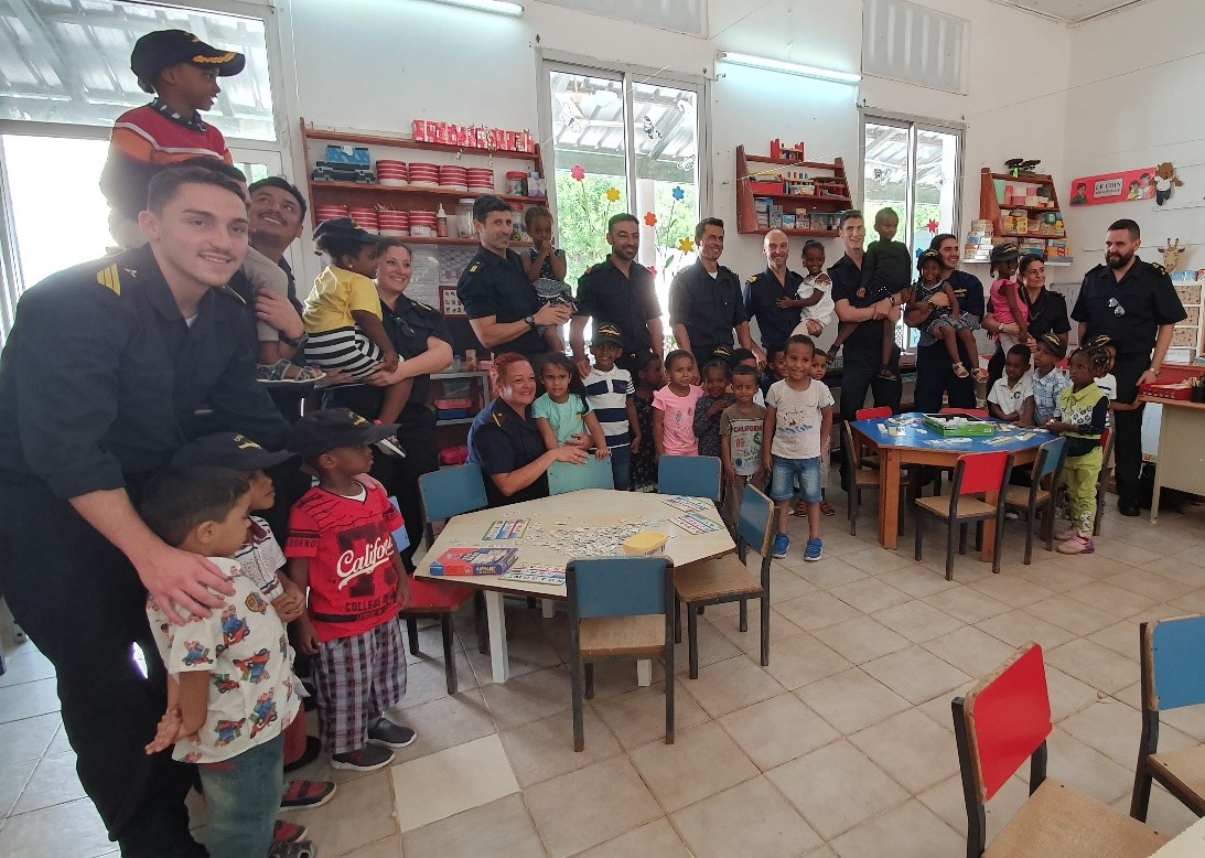 The frigate “Canarias” visits Nativity School in Djibouti