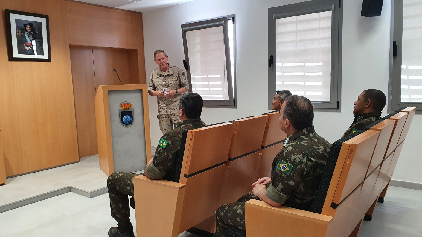Conference by the Commander of the MCCE