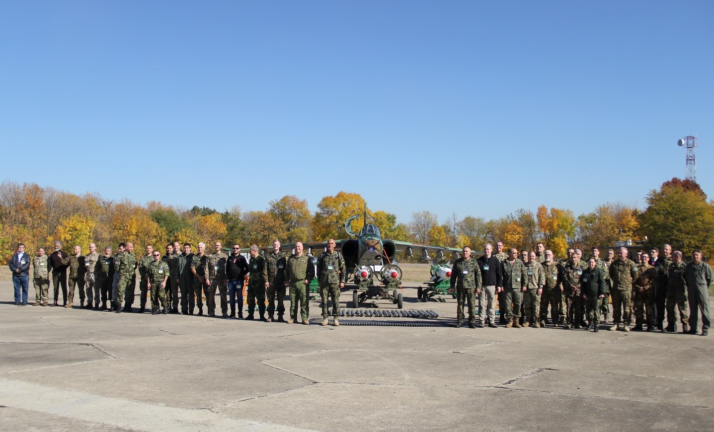 Foto de grupo en la 22 Base Aérea