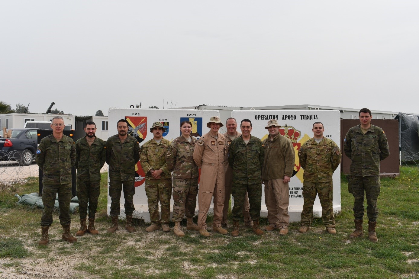 Personal de la Unidad Predator estadounidense visita a la Unidad Patriot española desplegada en Turquía