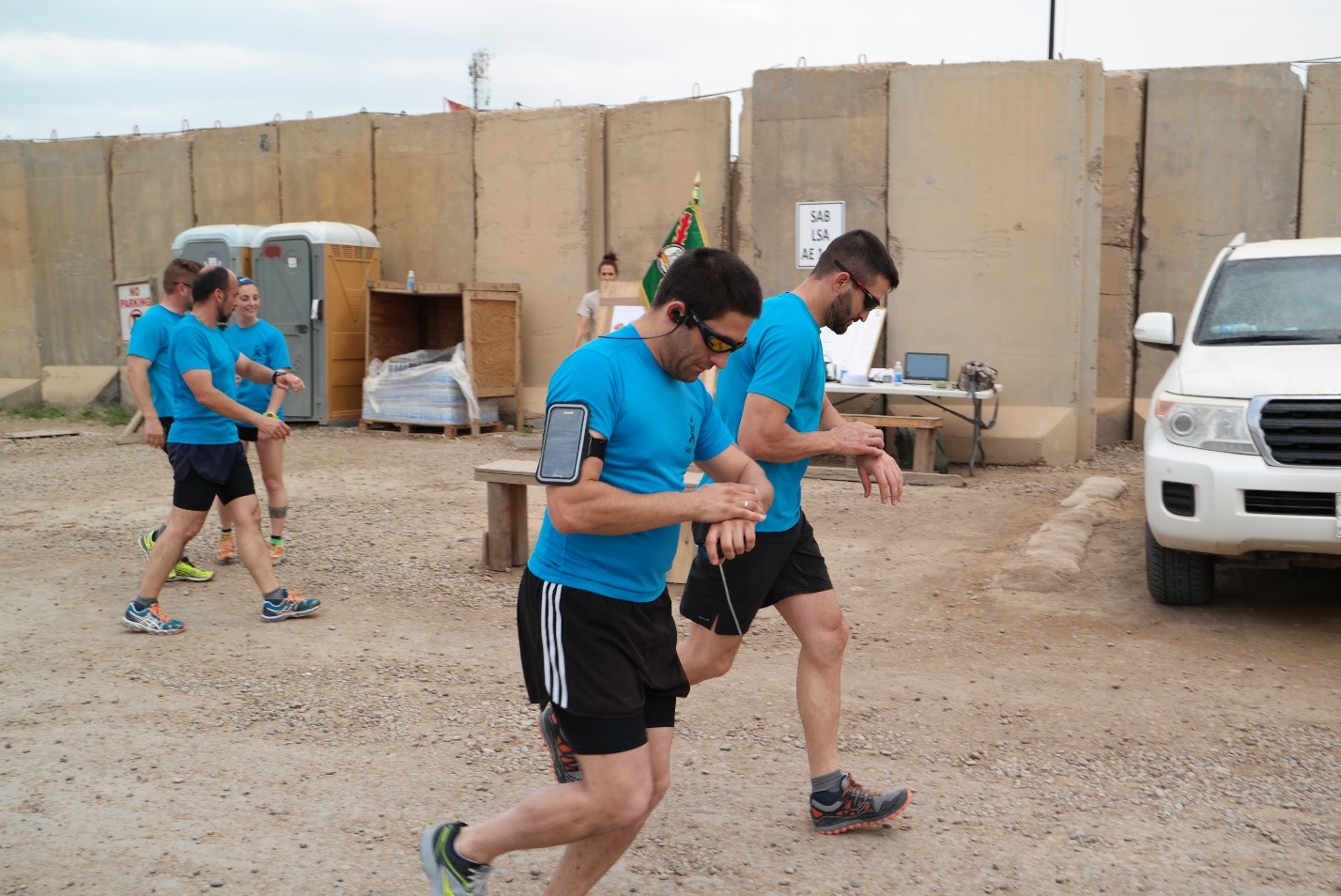 Los legionarios desplegados en Bagdad se suman a la mítica carrera de los 101 kilómetros de Ronda