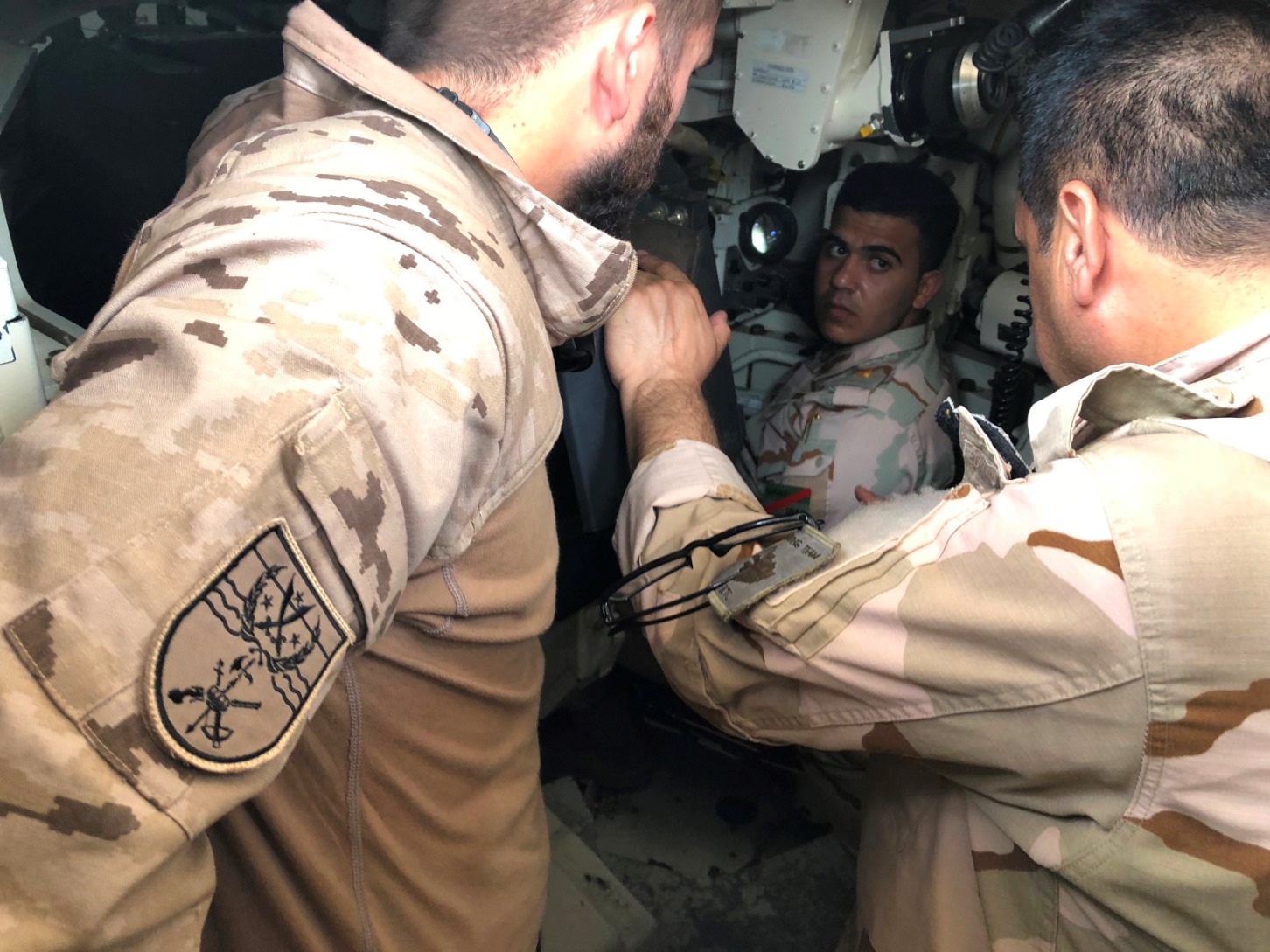 La Task Force Besmayah continúa impulsando la formación en la Escuela Acorazada del Ejército iraquí