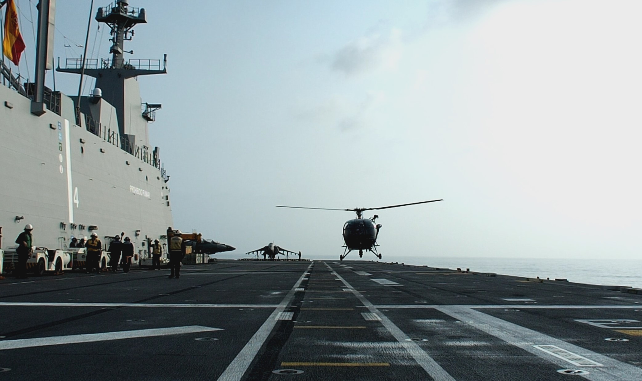 El “Juan Carlos I” y la fragata “Blas de Lezo” realizan ejercicios conjuntos con la marina india