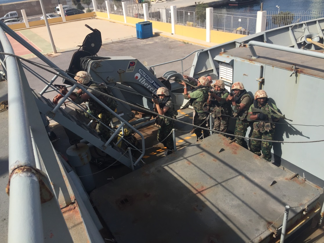 La Armada española entrena a miembros de la Marina libia en Cartagena