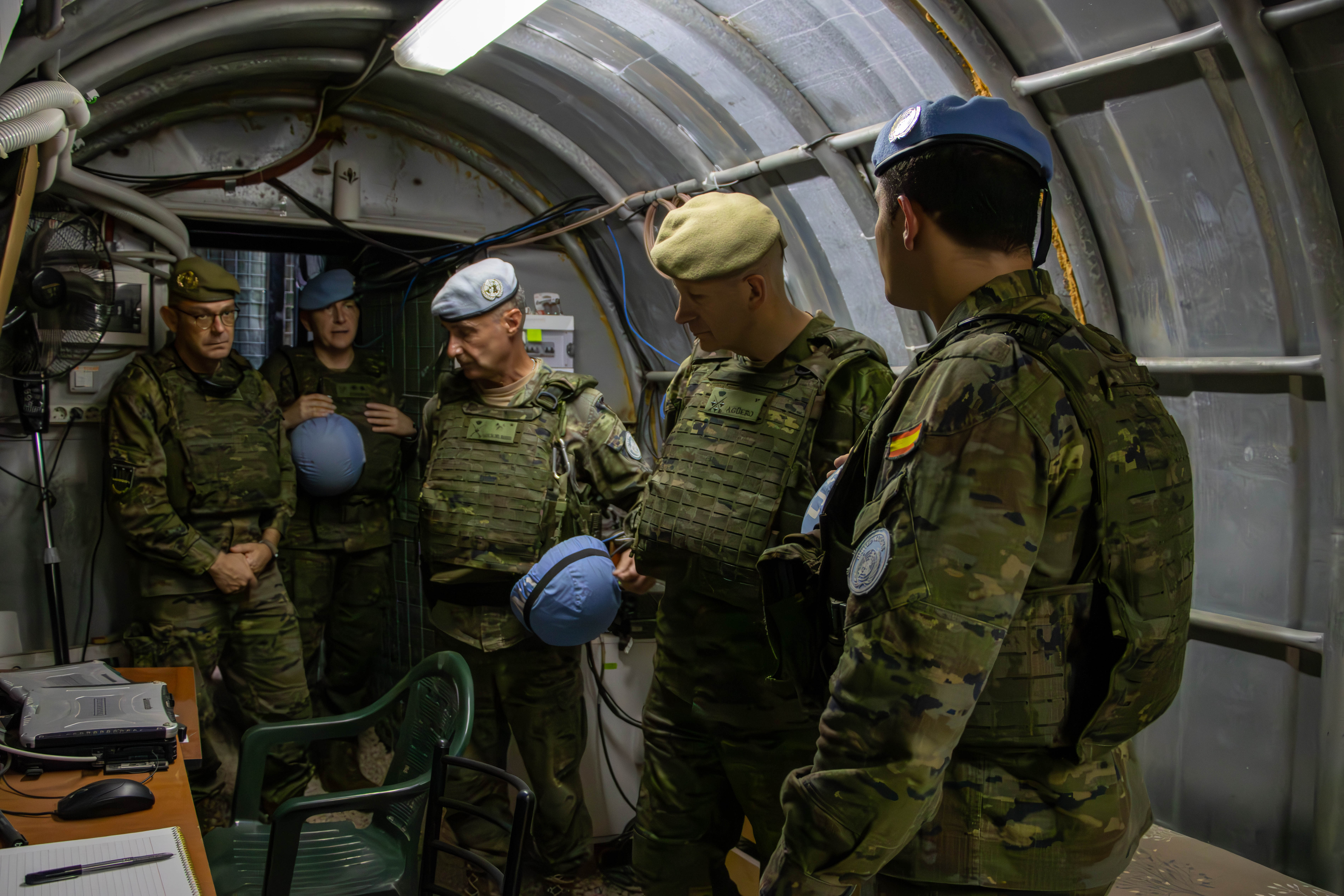 Visita a las instalaciones de la base