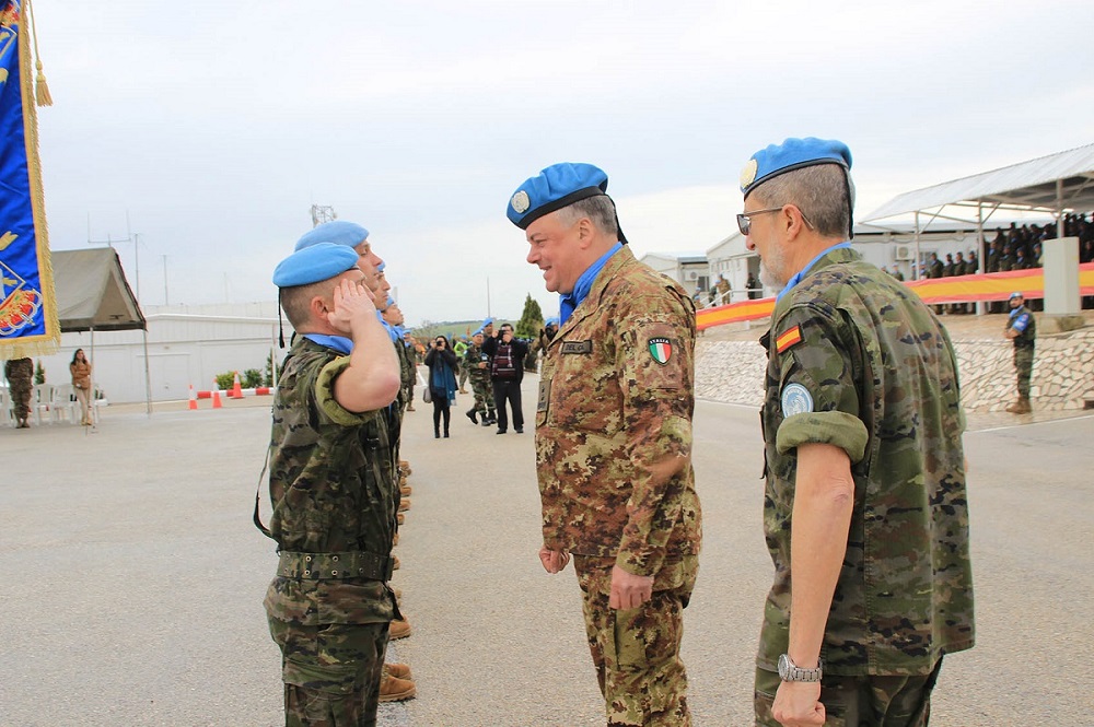 Los componentes de la Brigada Líbano reciben la medalla de la misión de UNIFIL
