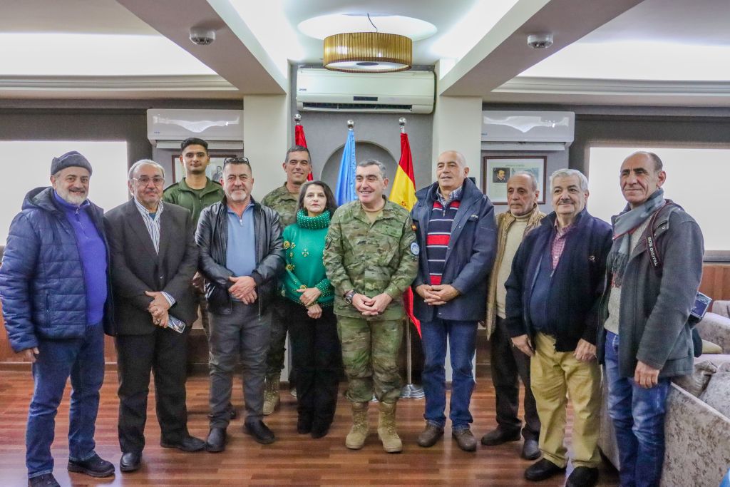 General Bernal con los periodistas libaneses