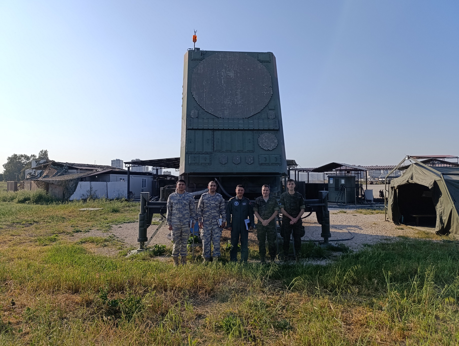 Militares españoles junto a la Fuerza Aérea turca