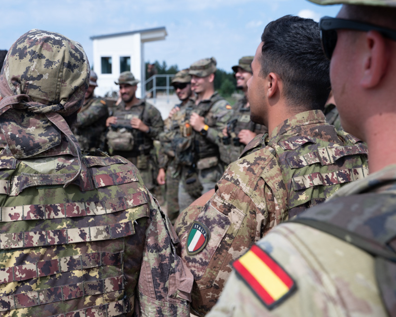 Militares italianos y españoles al inicio del ejercicio