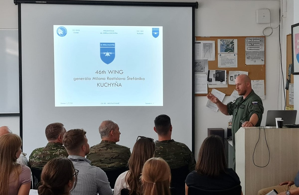 Conferencia en la Escuela Diplomática eslovaca
