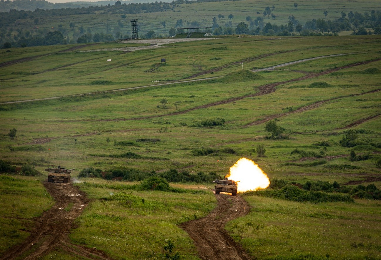 Fuegos por parte de los carros de combate Leopard 2E