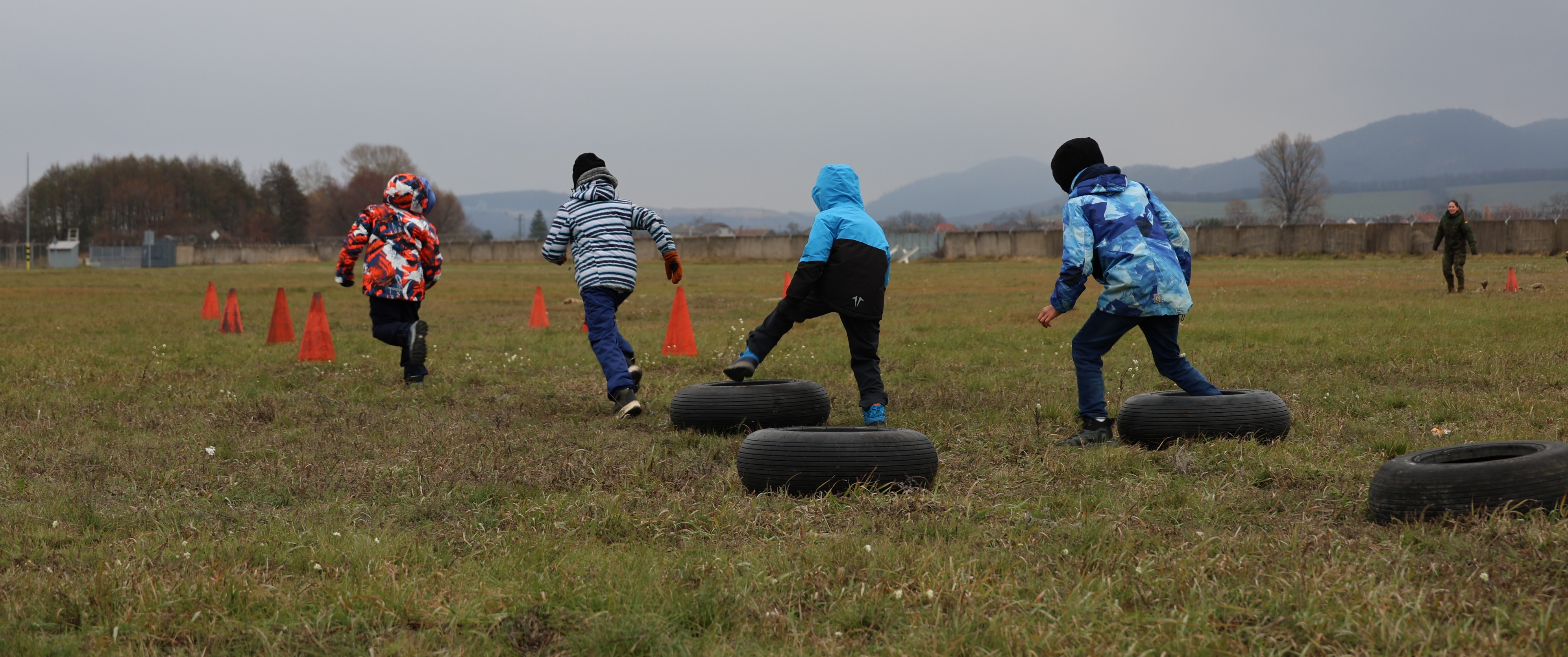 una jornada de convivencia con el contingente español de la Base Aérea de Malacky