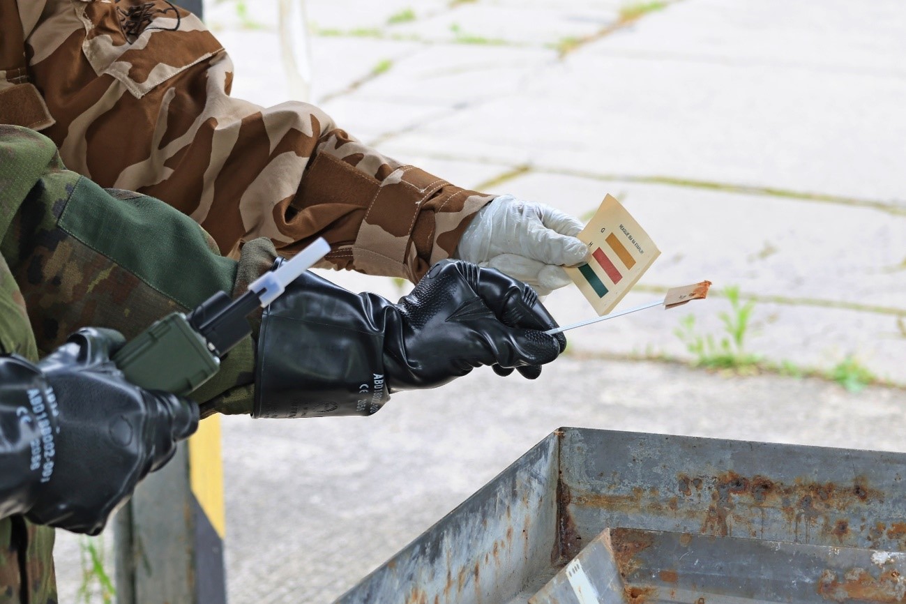 INSTRUCCIÓN CON AGENTES REALES