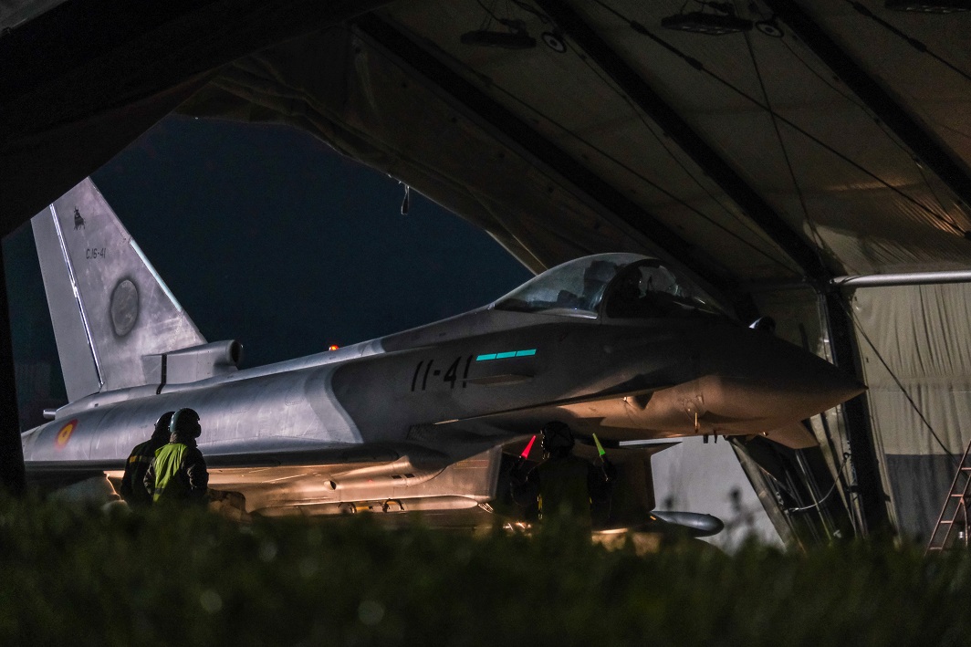 Despidiendo un Eurofighter en Scramble nocturno