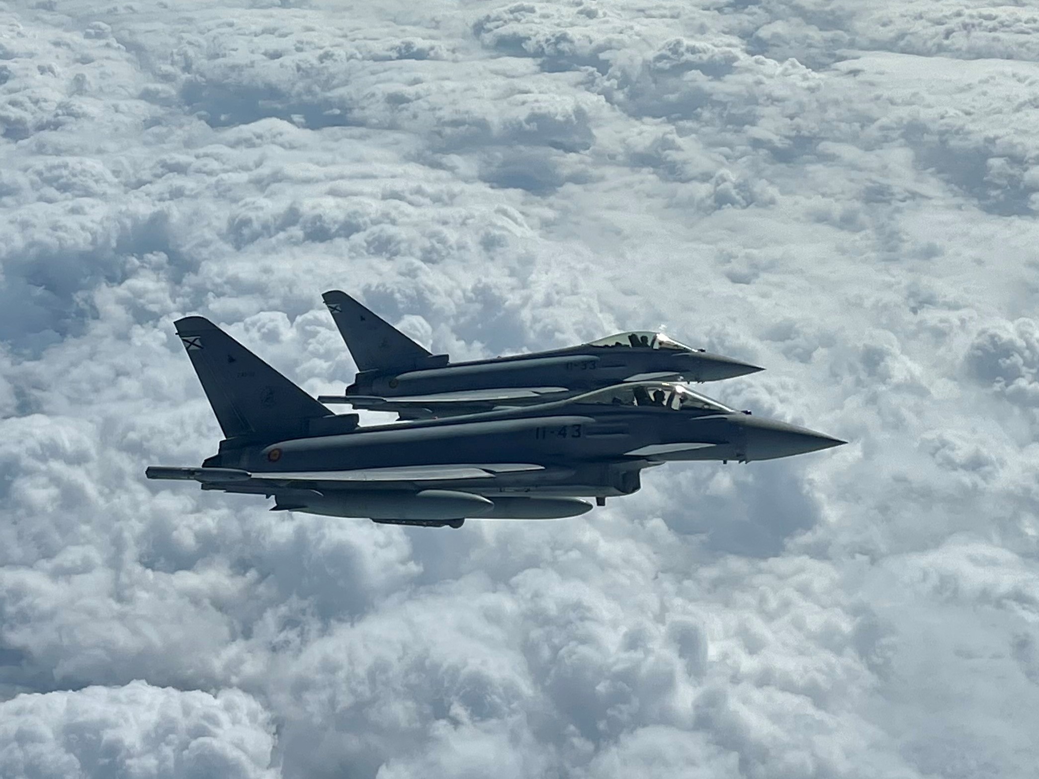 Eurofighters del eAP-69 en vuelo de instrucción en el Báltico