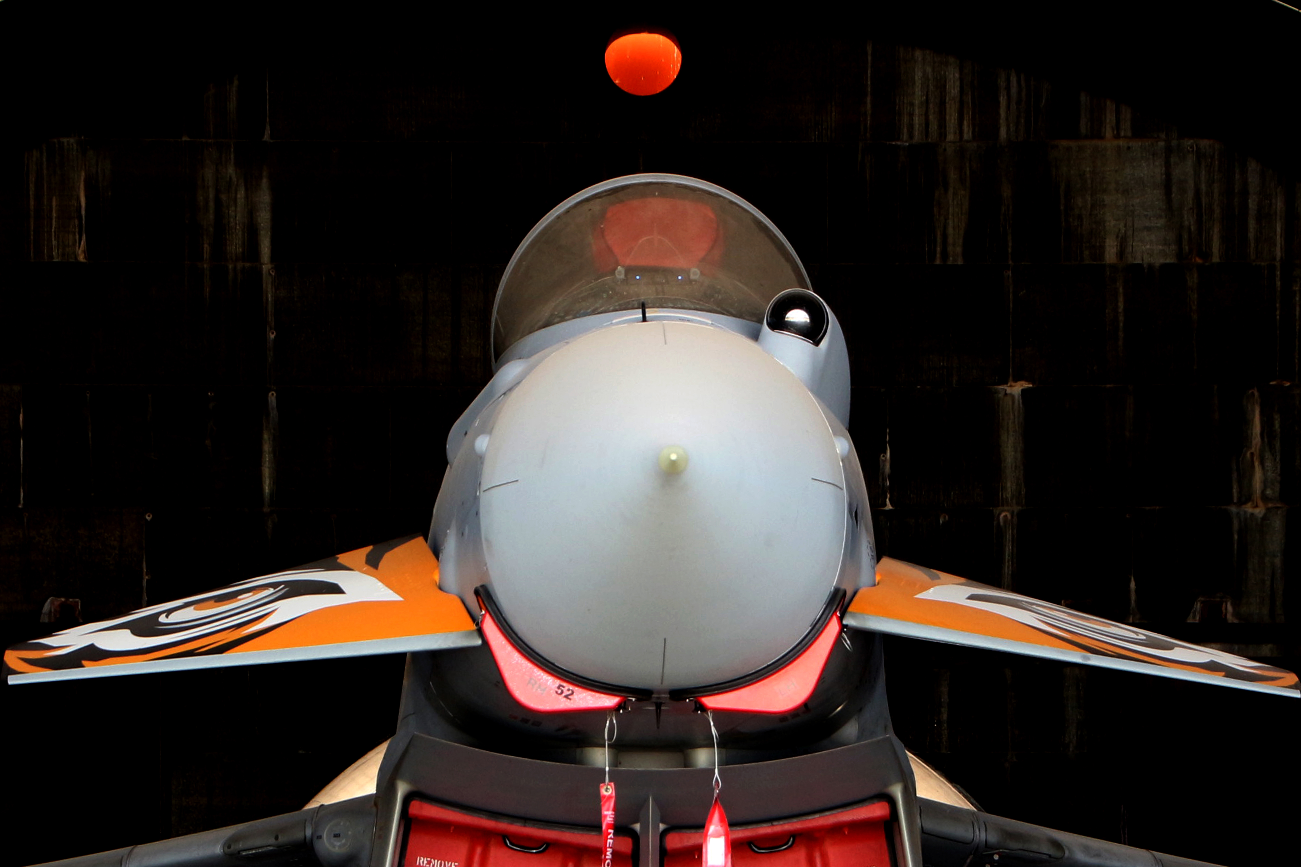 Eurofighter en hangar