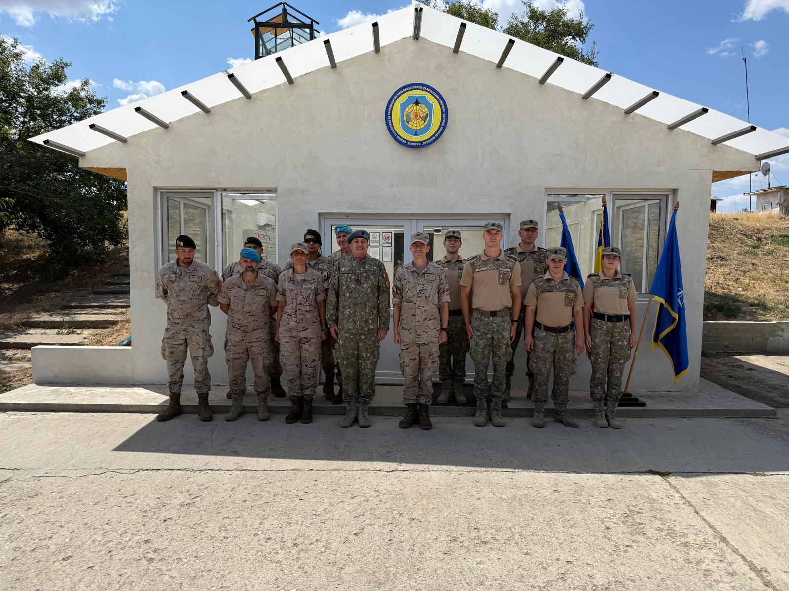 Visita al 1st Air Surveillance and Reconnaisance Group de la RoAF