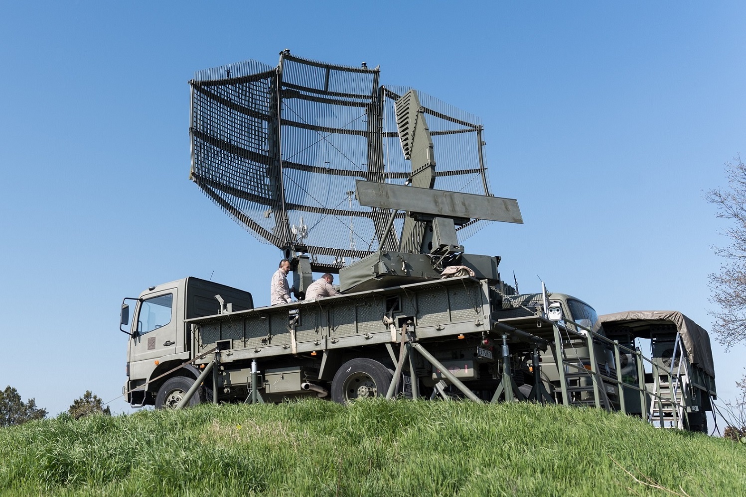 Radar AN/TPS-43M en tareas de mantenimiento