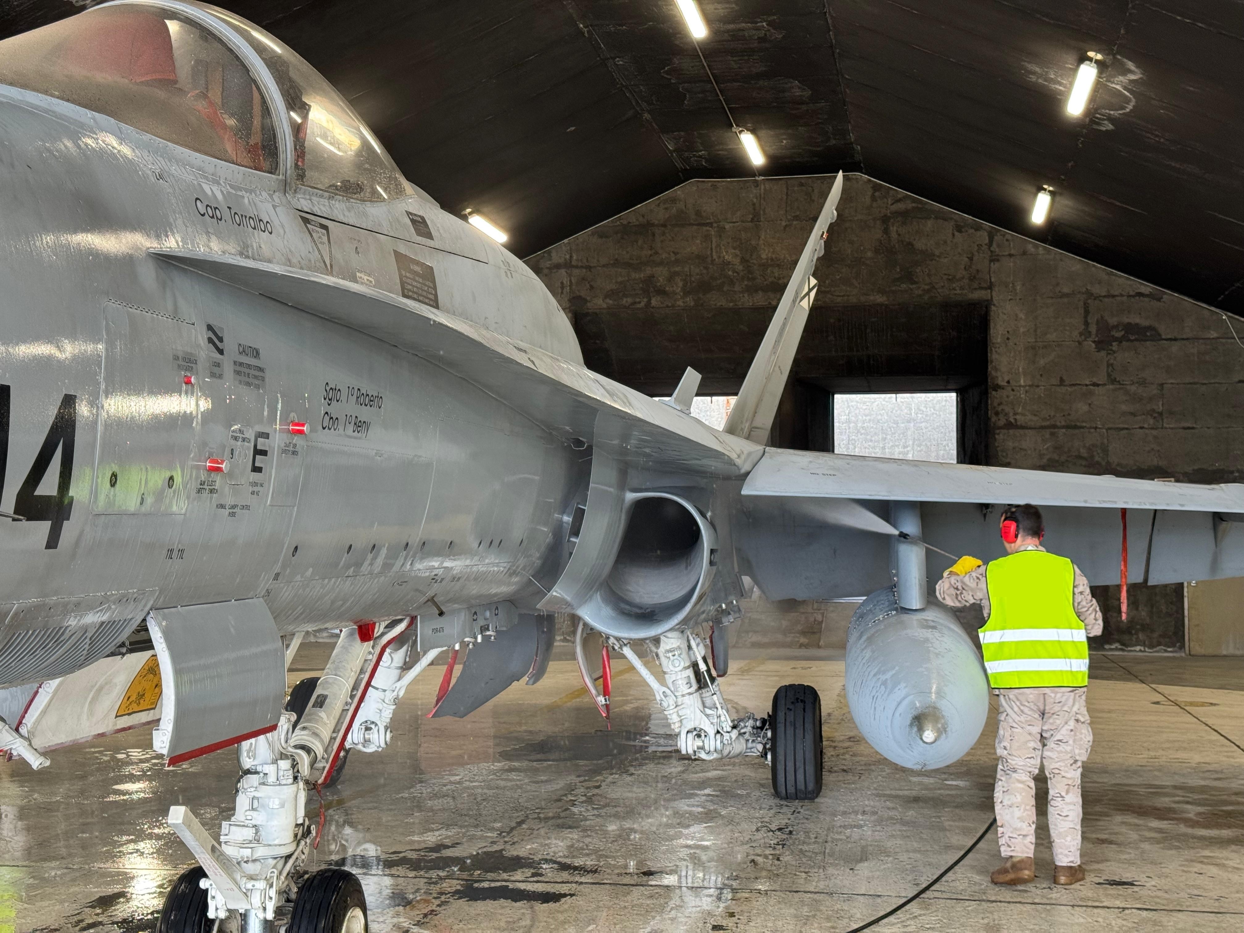 Personal de mantenimiento del Destacamento