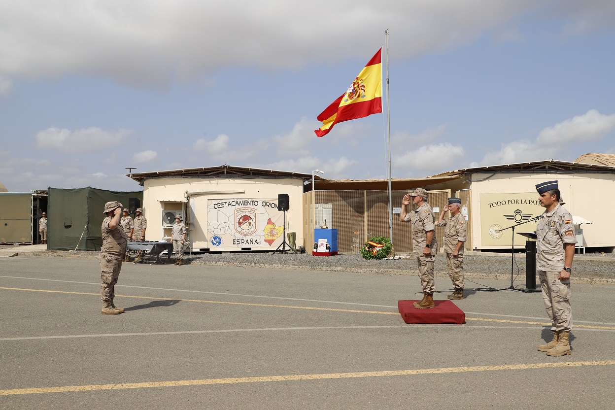 Acto de relevo en las instalaciones del destacamento español en la Base Aérea francesa 188 ‘Colonel Massart’