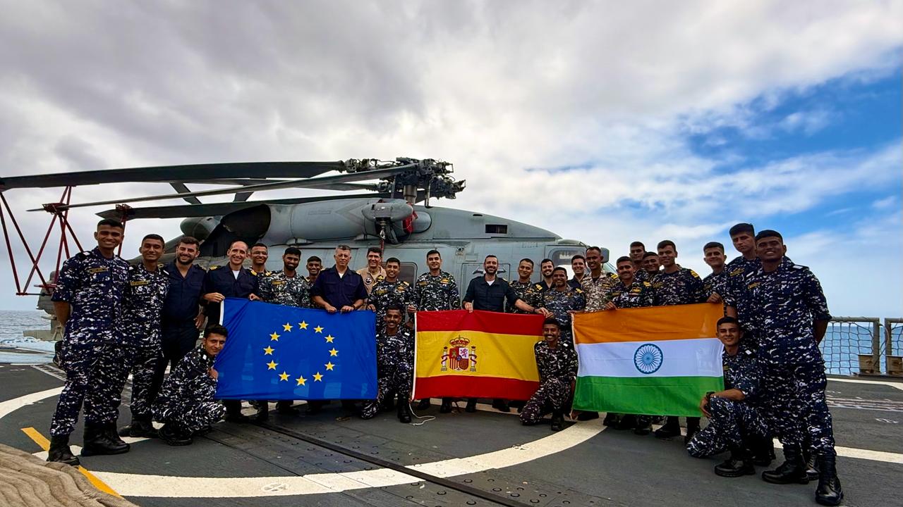 Visita a bordo de la fragata Navarra