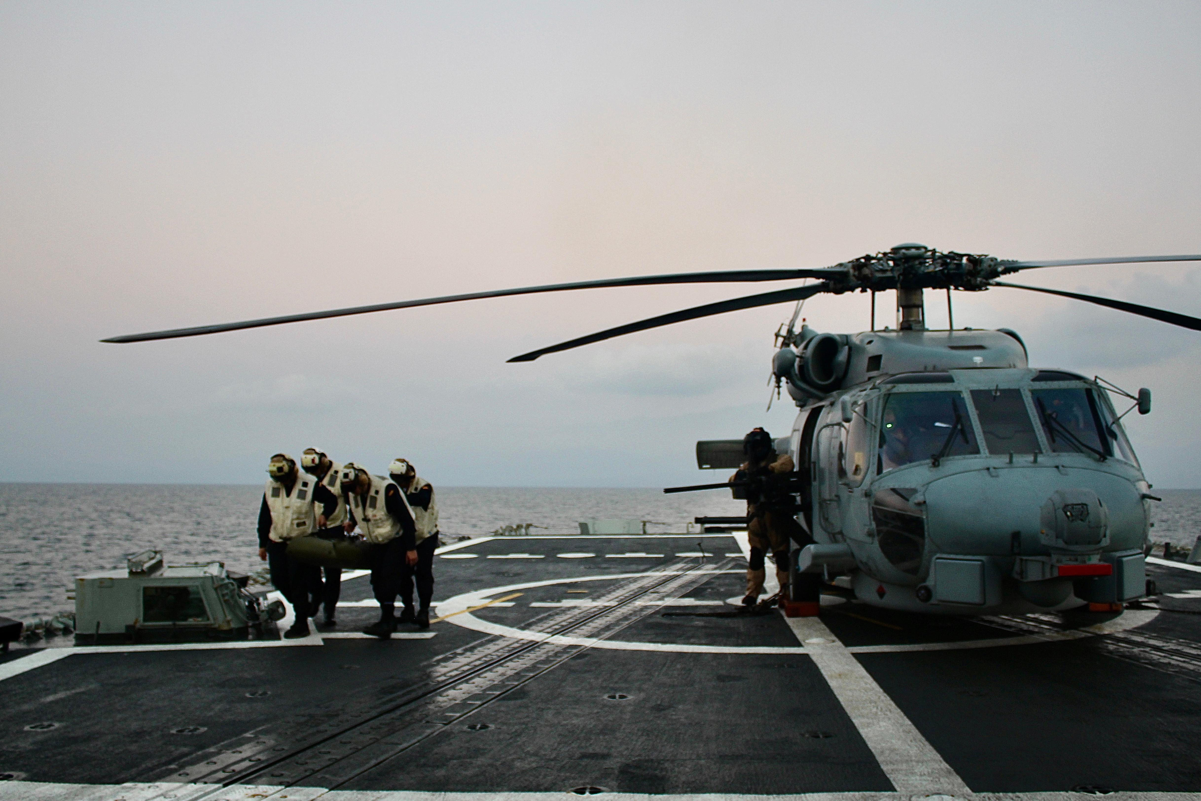 Helicóptero fragata 'Victoria'