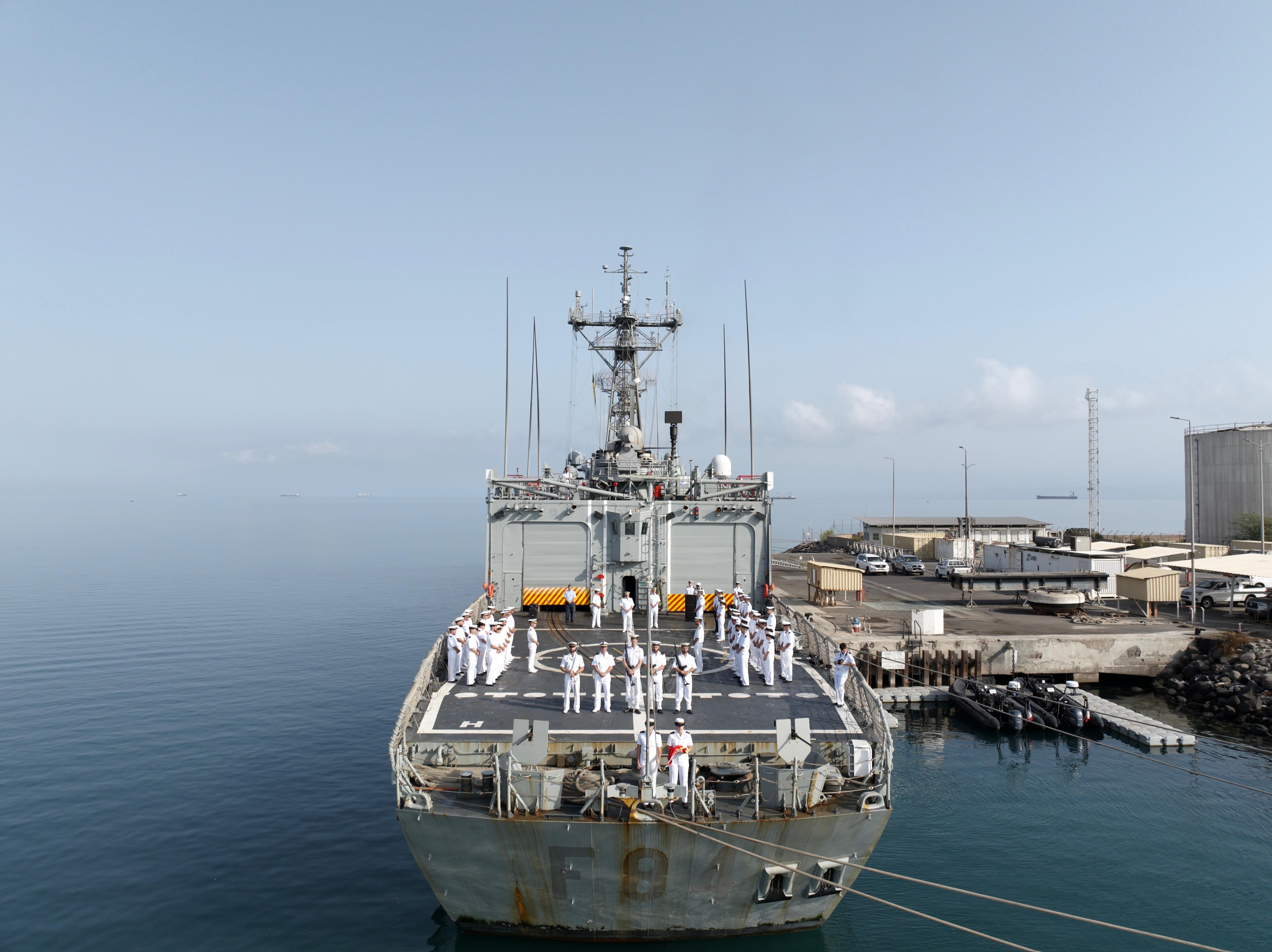 Acto de relevo a bordo de la ‘Reina Sofía’