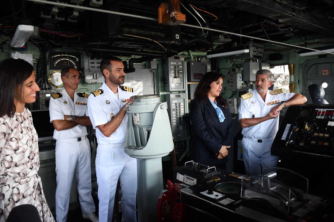 Embajadora en el Puente de Gobierno