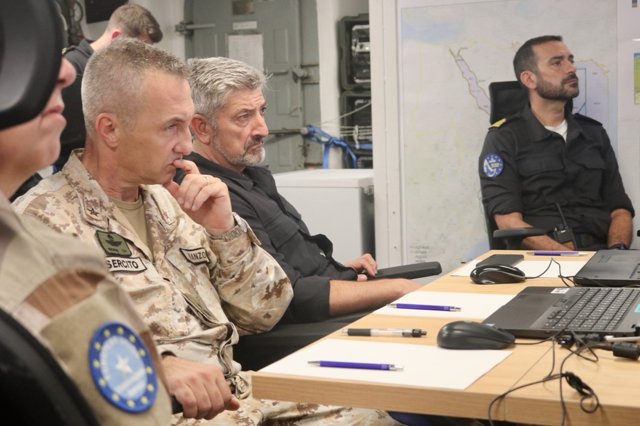 Conferencia en la sala del estado mayor