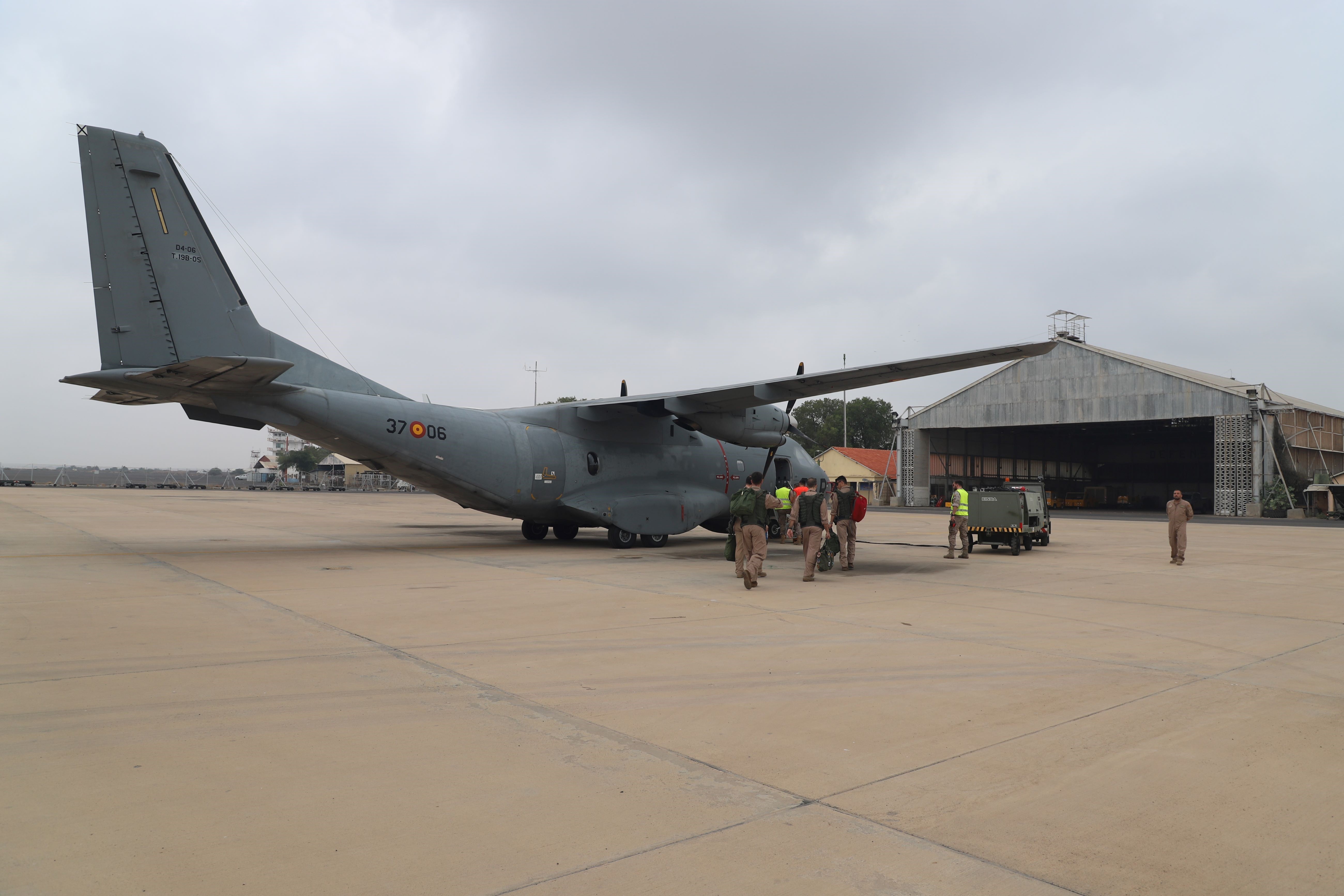 El avión D4 regresa a Yibuti