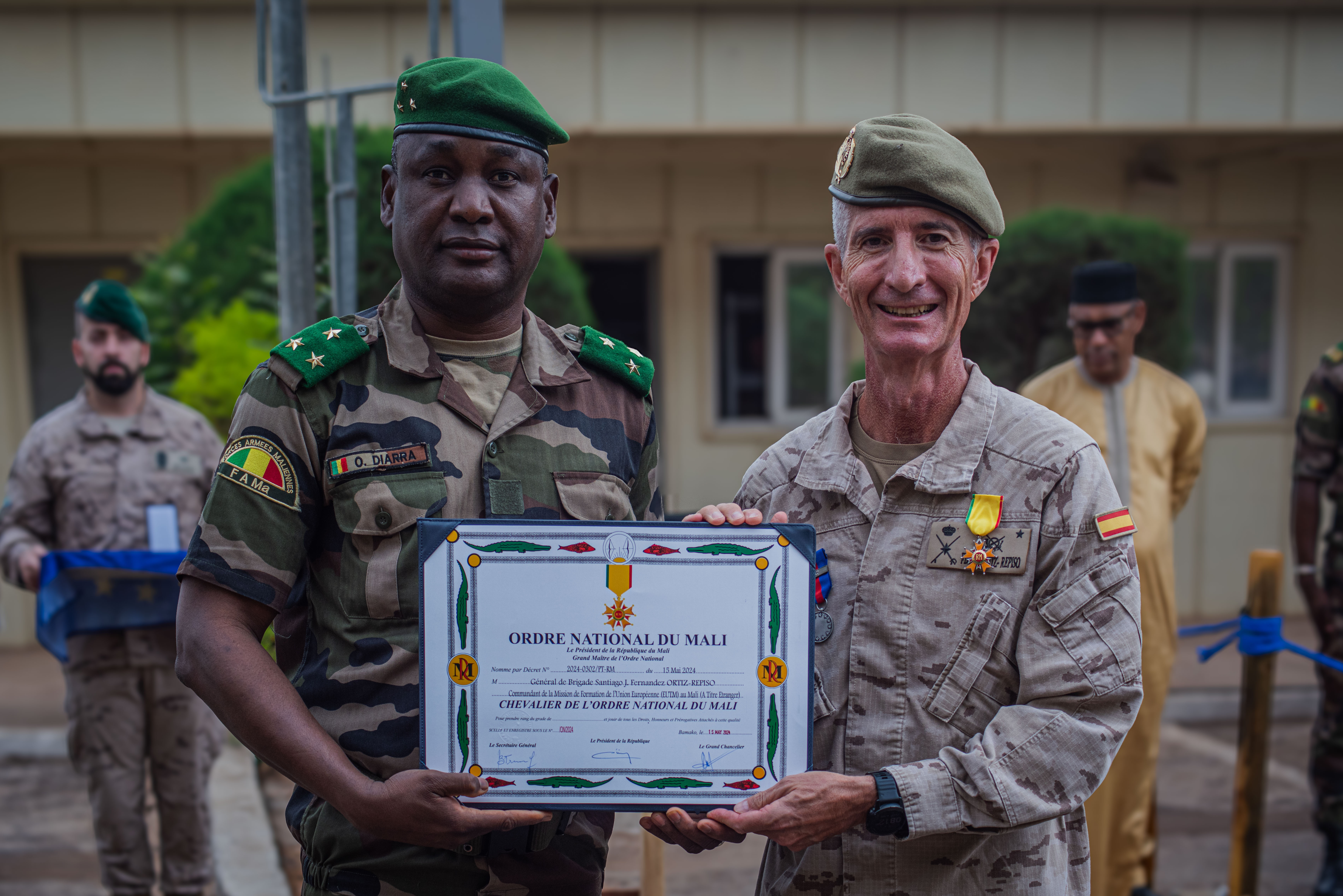 Distinción como Caballero de la Orden Nacional de Mali