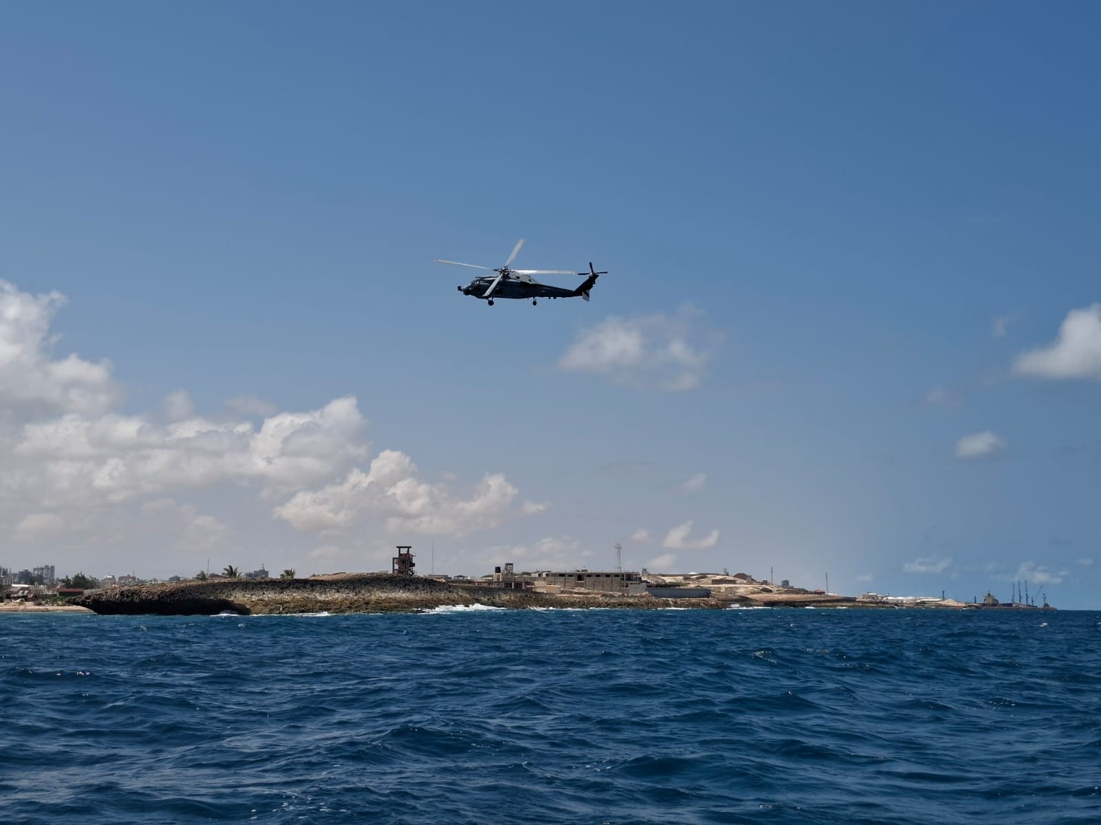 Helicóptero en vuelo