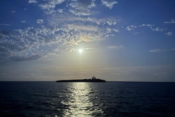 Isla de Alborán vista desde el Patrullero