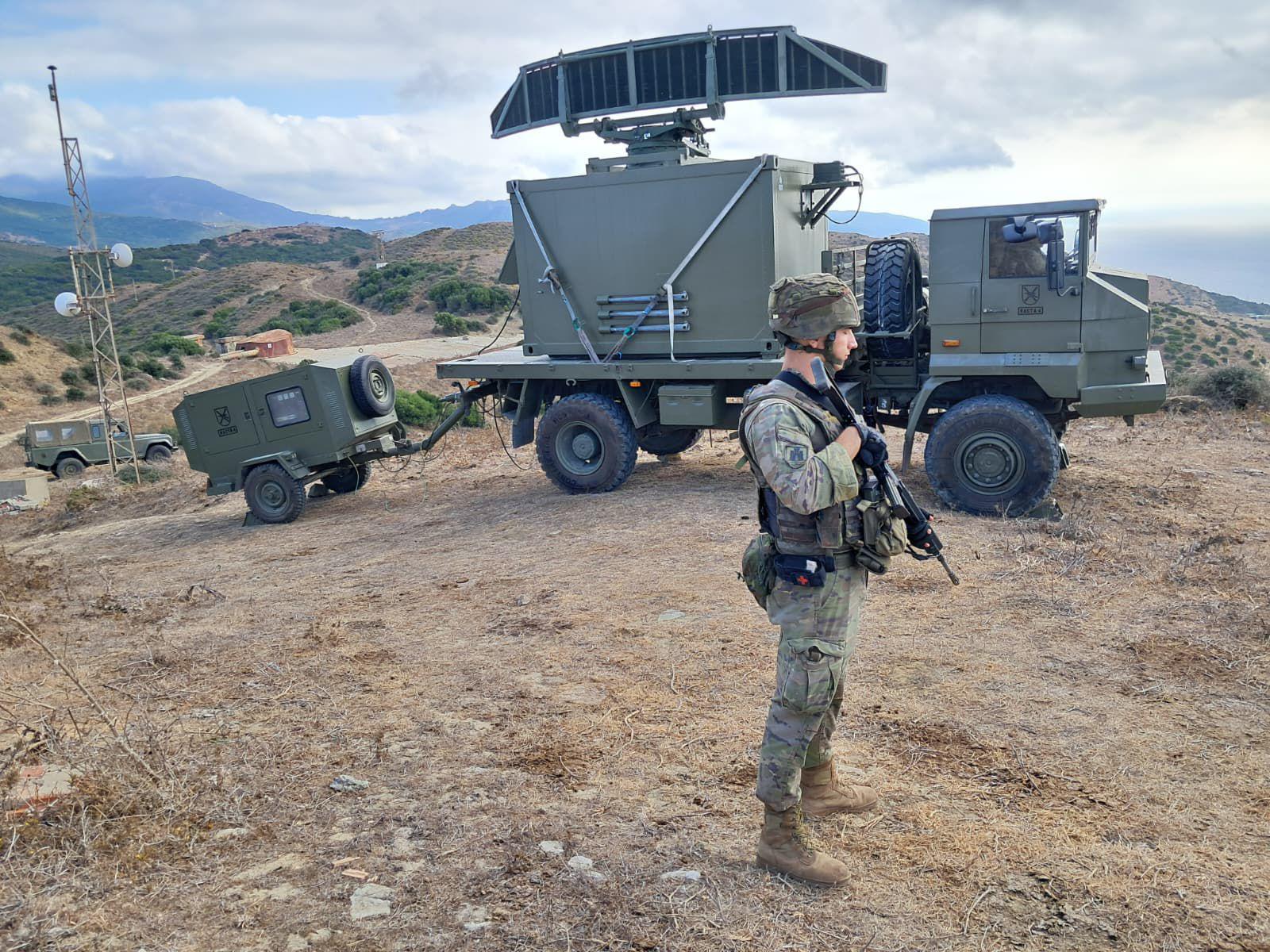 El Regimiento de Artillería de Costa nº4 despliega una de sus unidades en Pontevedra