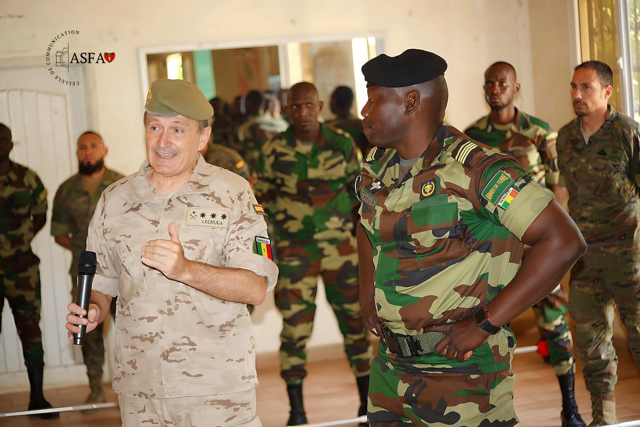 Coronel Lechuga ASDEF en la embajada