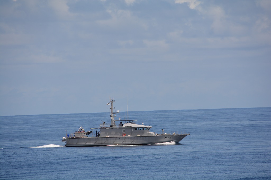 El patrullero “Serviola” realiza un ejercicio conjunto en la mar con la Marina de Nigeria