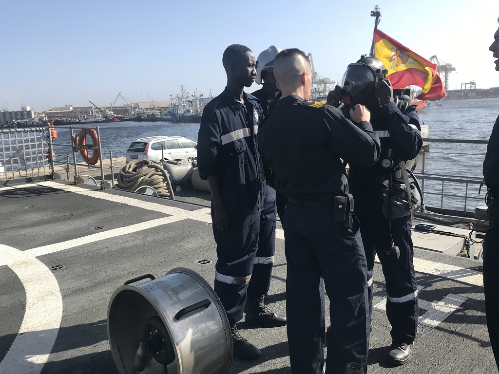 El patrullero ‘Serviola’ finaliza su escala en el puerto de Dakar