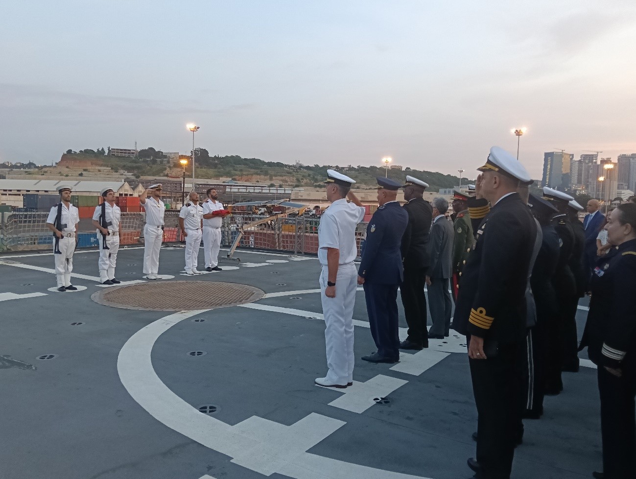 Arriado Solemne de Bandera