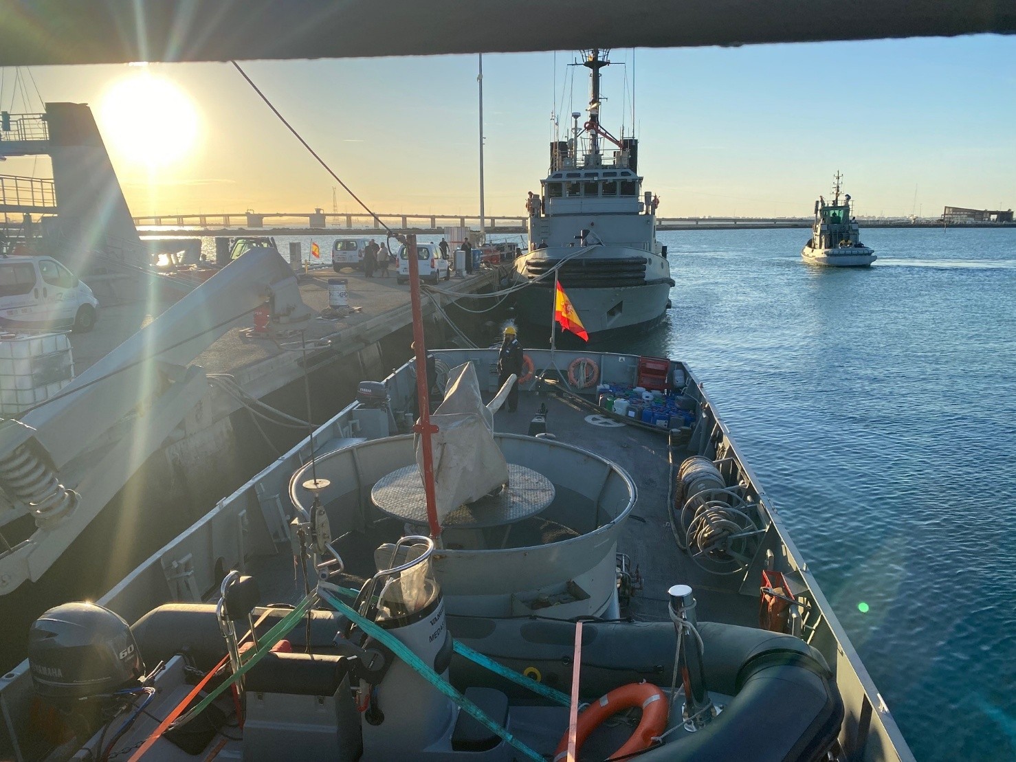 Buque preparado para salir a la mar