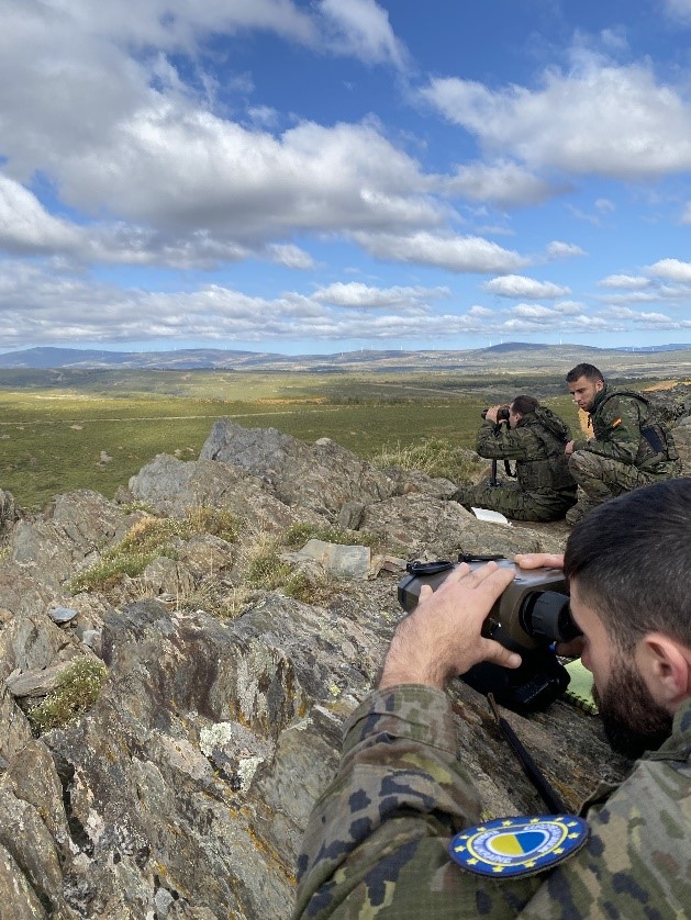 Prácticas de observación del tiro en el terreno