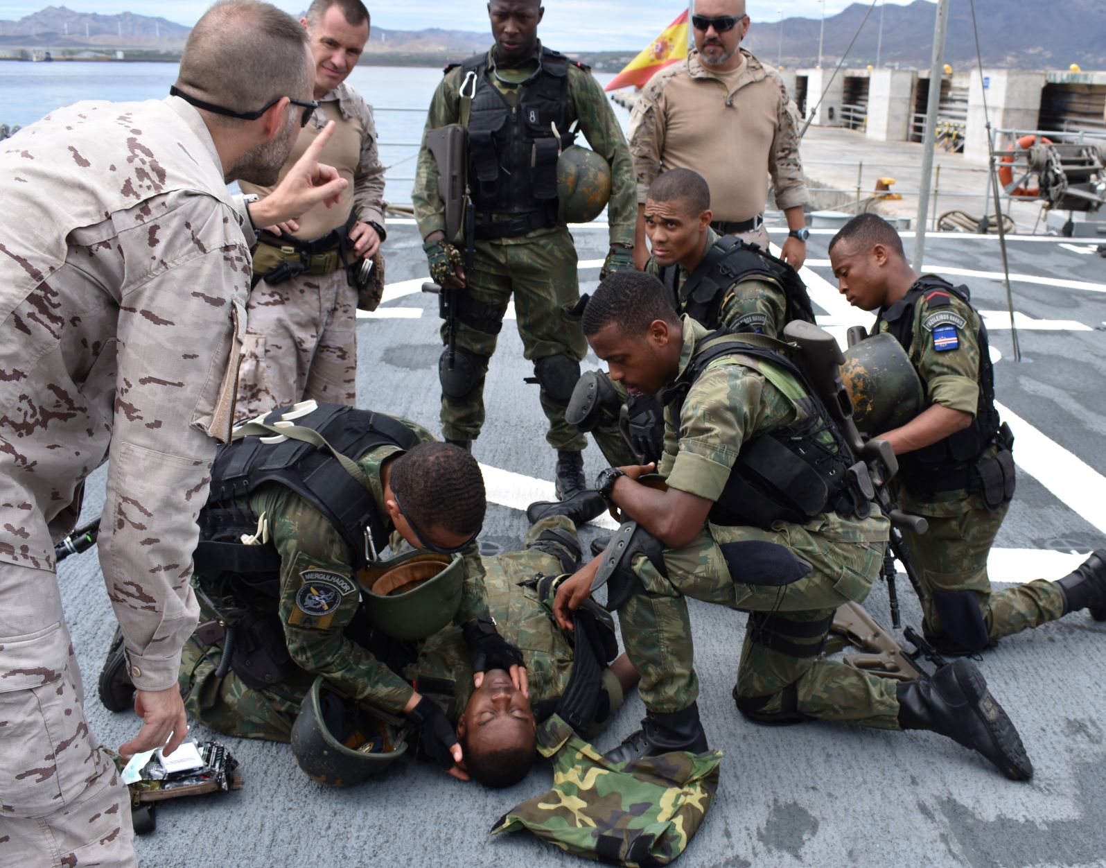 El ‘Atalaya’ se adiestra con las Fuerzas Armadas de Cabo Verde