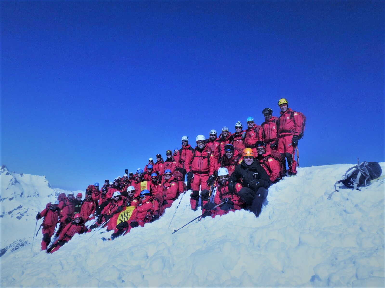 Escuelas Prácticas de los equipos de esquiadores-rescatadores de la UME en Cerler