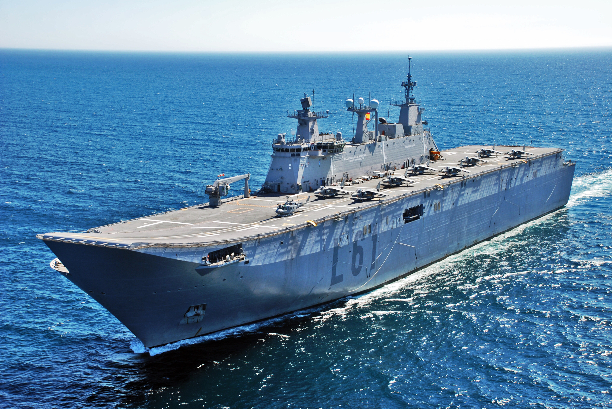 El buque “Juan Carlos I” realizará la proyección de una unidad de helicópteros del Ejército de Tierra para la operación Apoyo a Irak