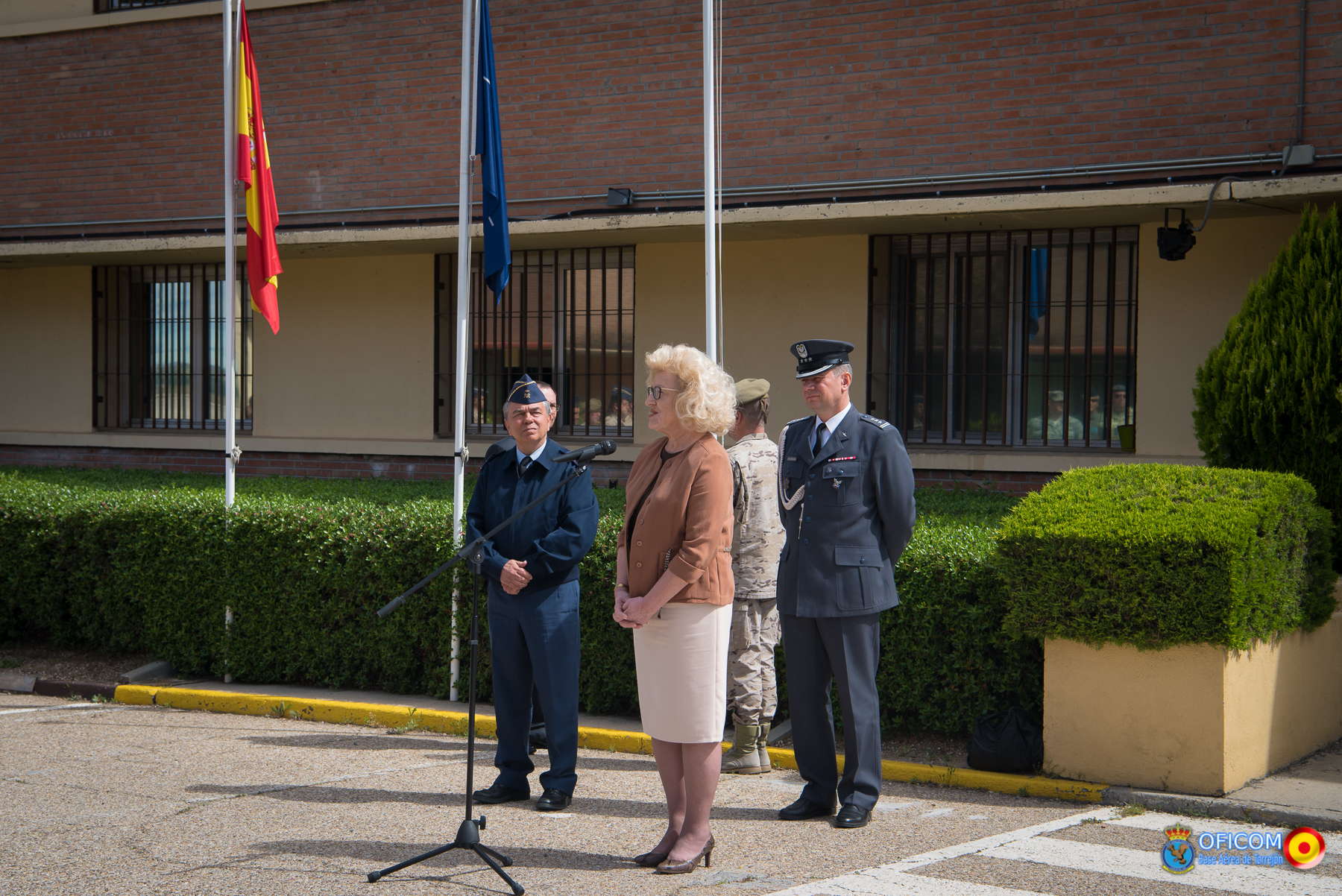 La embajadora de Polonia visita el Centro de Operaciones Aéreas Combinadas de Torrejón