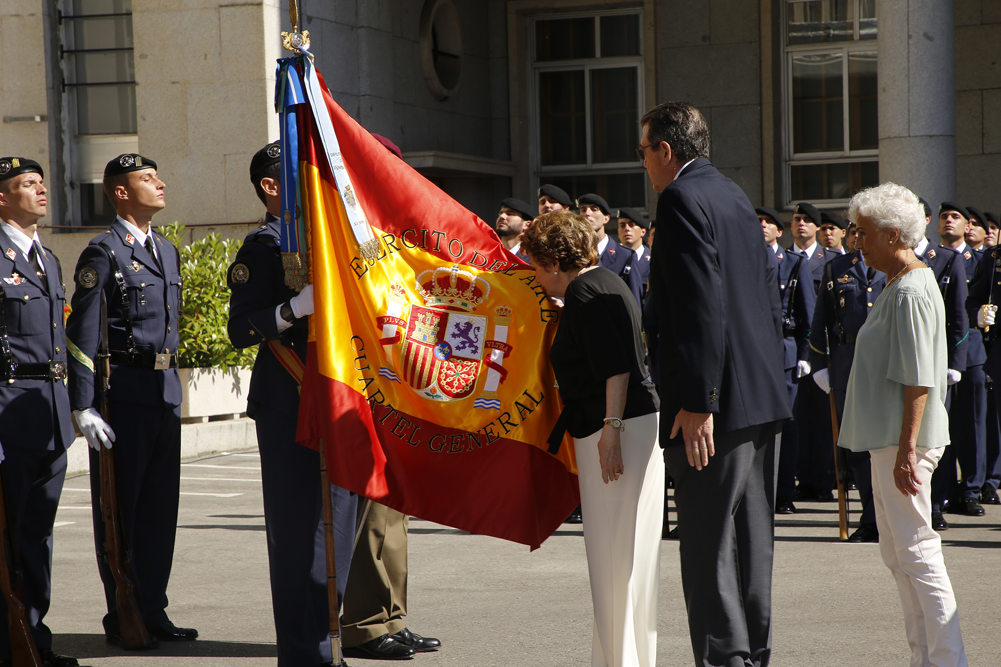 El Estado Mayor de la Defensa recuerda a las víctimas del atentado terrorista de López de Hoyos en su 25 aniversario