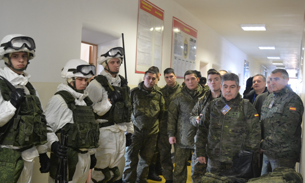 Un equipo liderado por España evalúa un regimiento de carros de combate en Kaliningrado