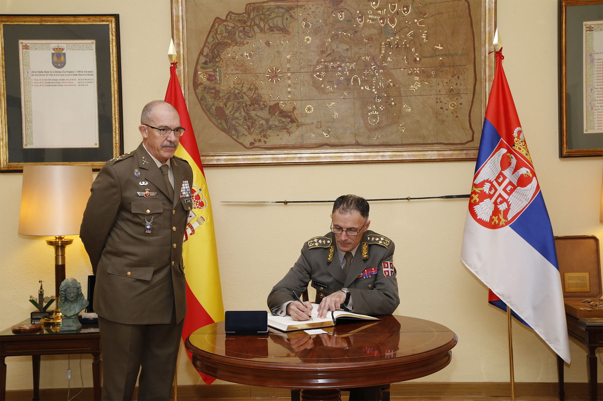 El JEMAD se reúne con su homólogo serbio en el Estado Mayor de la Defensa