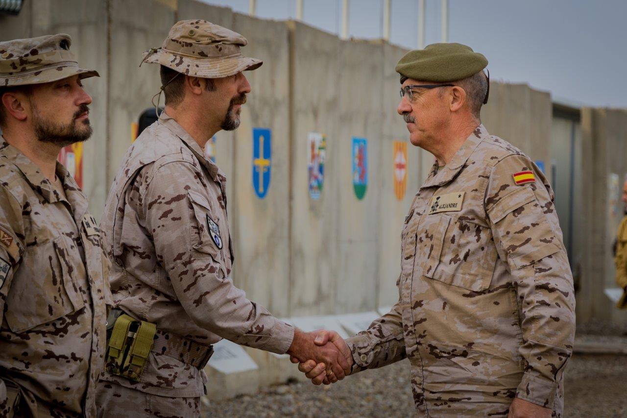 El JEMAD visita a las tropas españolas en Irak y Afganistán
